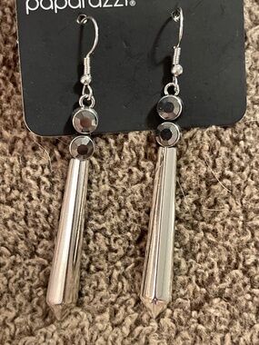 New Paparazzi Gun Metal Earrings